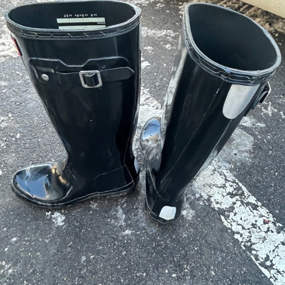 Hunter boots with socks - Picture 3 of 8